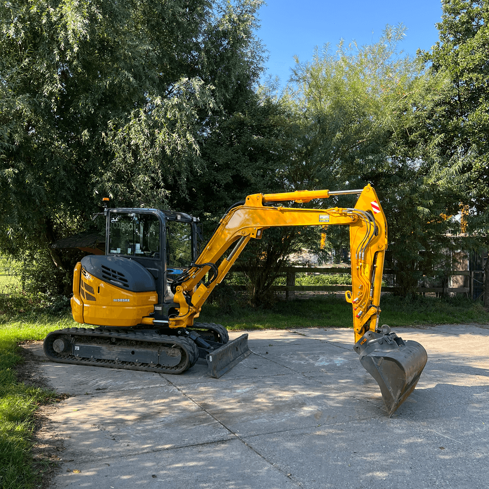 Kobelco SK 58 losstaand (1)