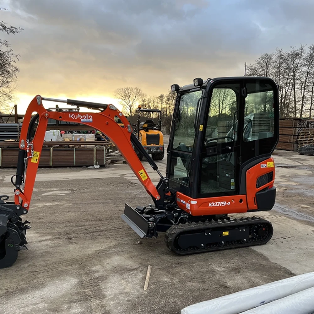 Kubota KX019-web